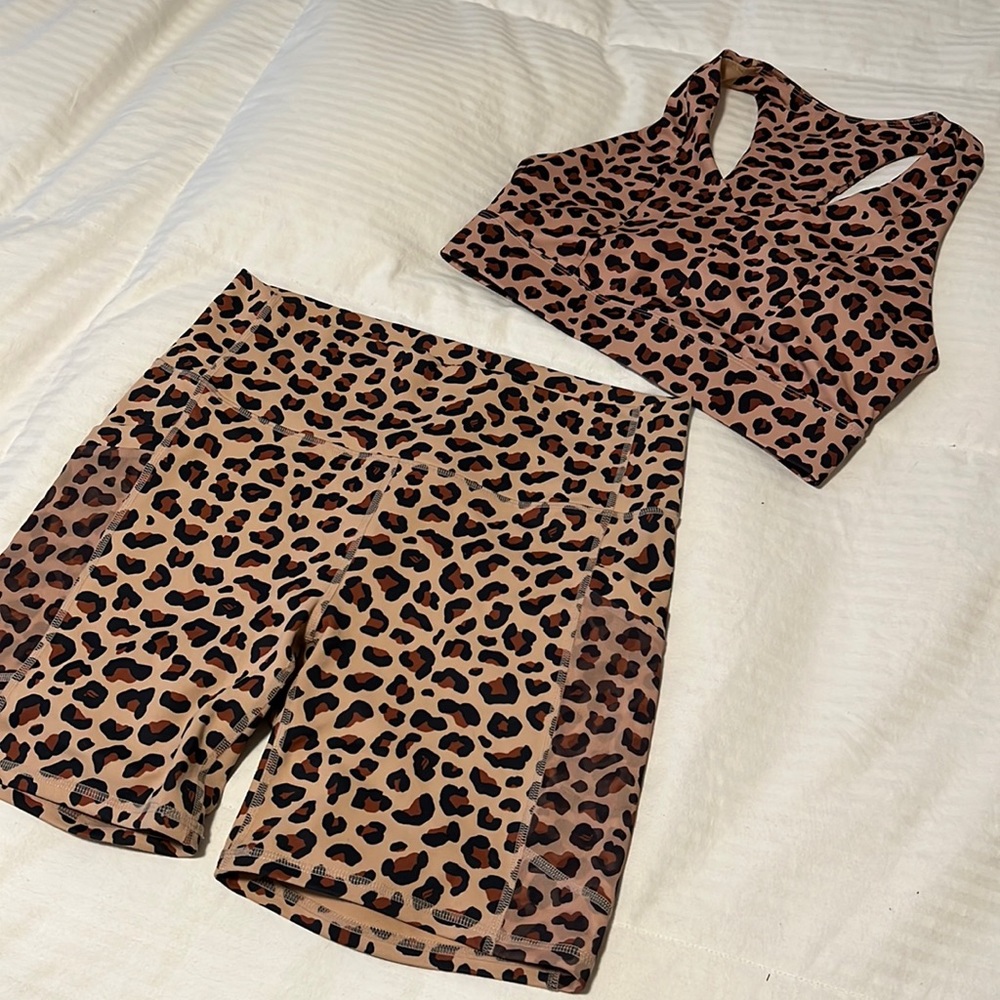Fabletics PowerHold workout set